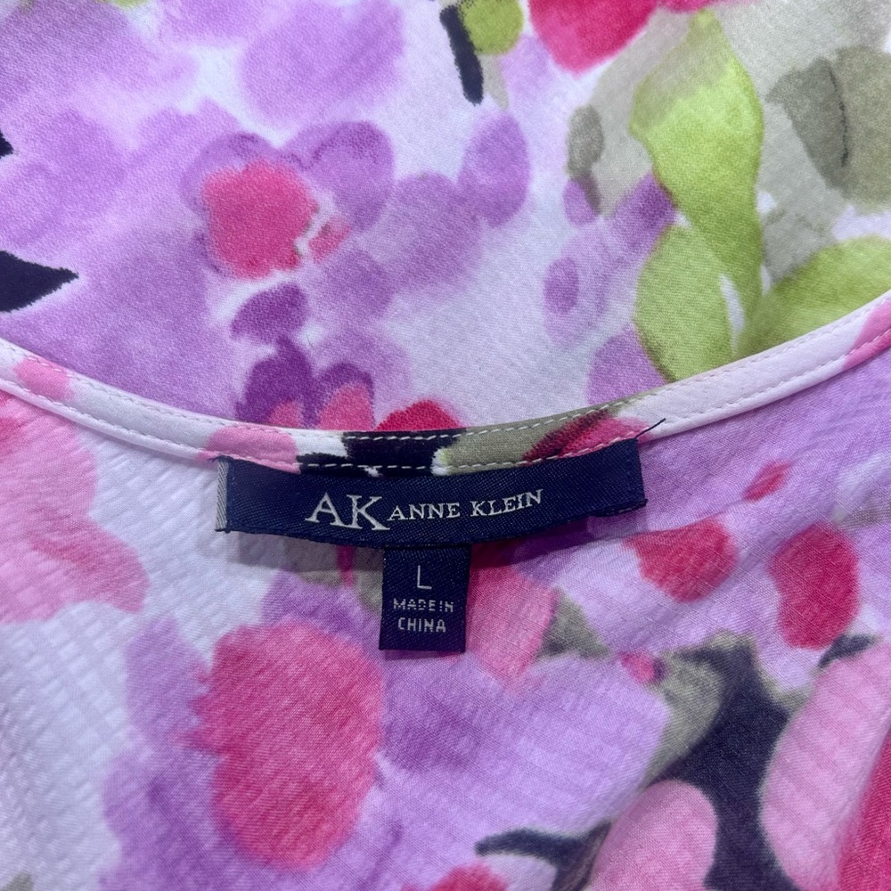 🩷”Anne Klein” NWT Multi Color Pink/Lavender Floral Cowl Neck Short Sleeve Blouse - Picture 7 of 12